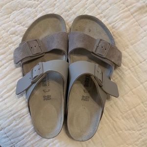 Size 39 Birkenstock Mixed Arizona Sandals